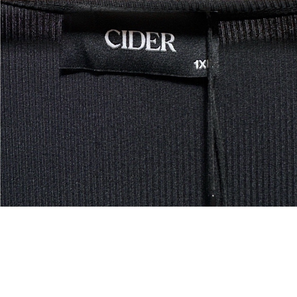 CiderWoman’s Black Wide Leg Jumper Size 1x Front Wrap NWT - Picture 3 of 3